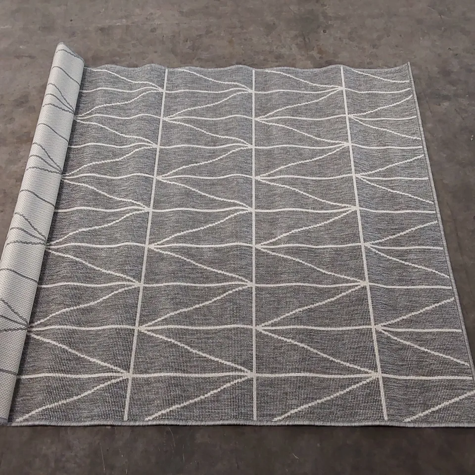 BRAND NEW BAGGED PACO HOME BRUGGE RUG - 170 x 120cm