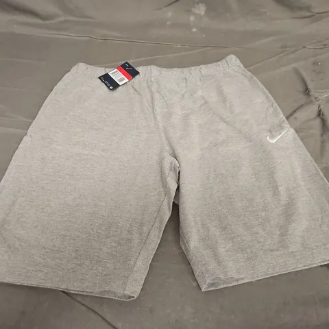 NIKE LOGO SHORTS - SIZE LARGE