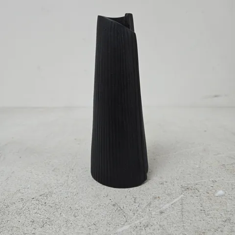 KELLY HOPPEN BLACK RIBBED VASE