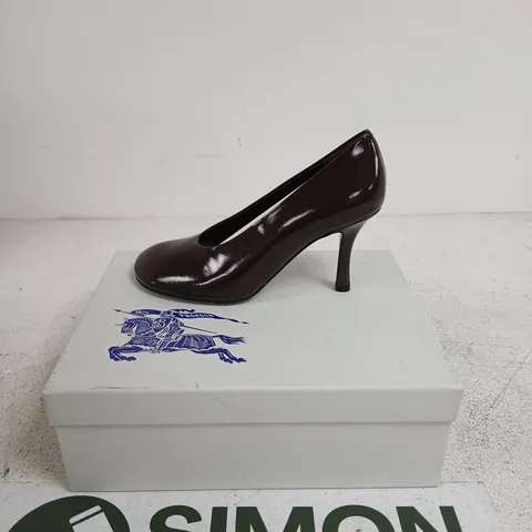 BURBERRY LEATHER PUMP SHOES – BURGUNDY, UK 5 (EU 38)