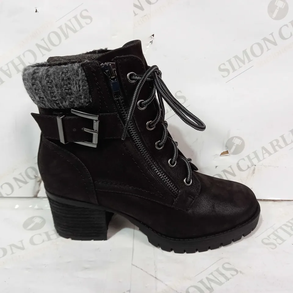 PAIR OF STITCH FIX CAELYN ZIP UP HEELED ANKLE BOOTS IN BLACK UK SIZE 4