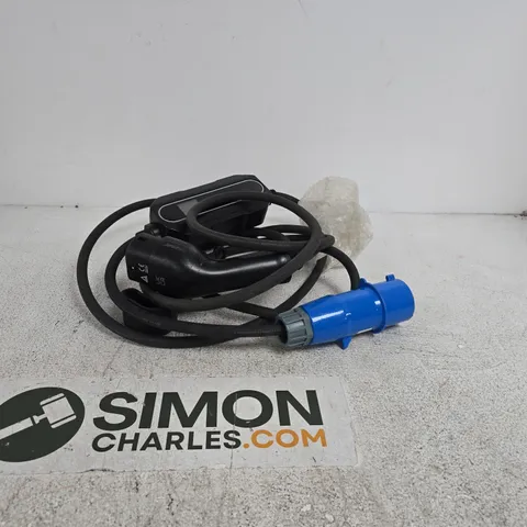 VORSPRUNG EV CHARGER 32A-6H 200 - 250V BLUE POWER CONNECTOR WITH CABLE + VORSPRUNG CARRY BAG