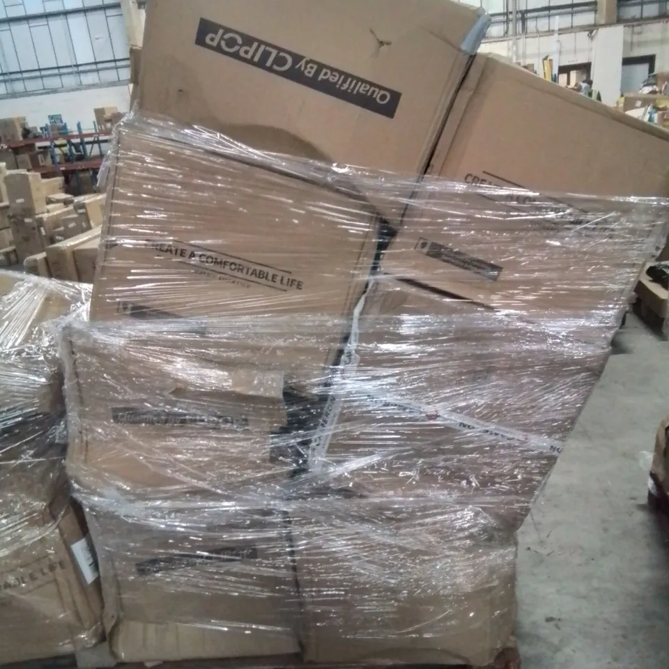 PALLET CONTAINING SEVERAL RAIN DAMAGED OFFICE/SIDE/DINING CHAIRS AND OTHER HOUSEHOLD FURNITURE ETC.