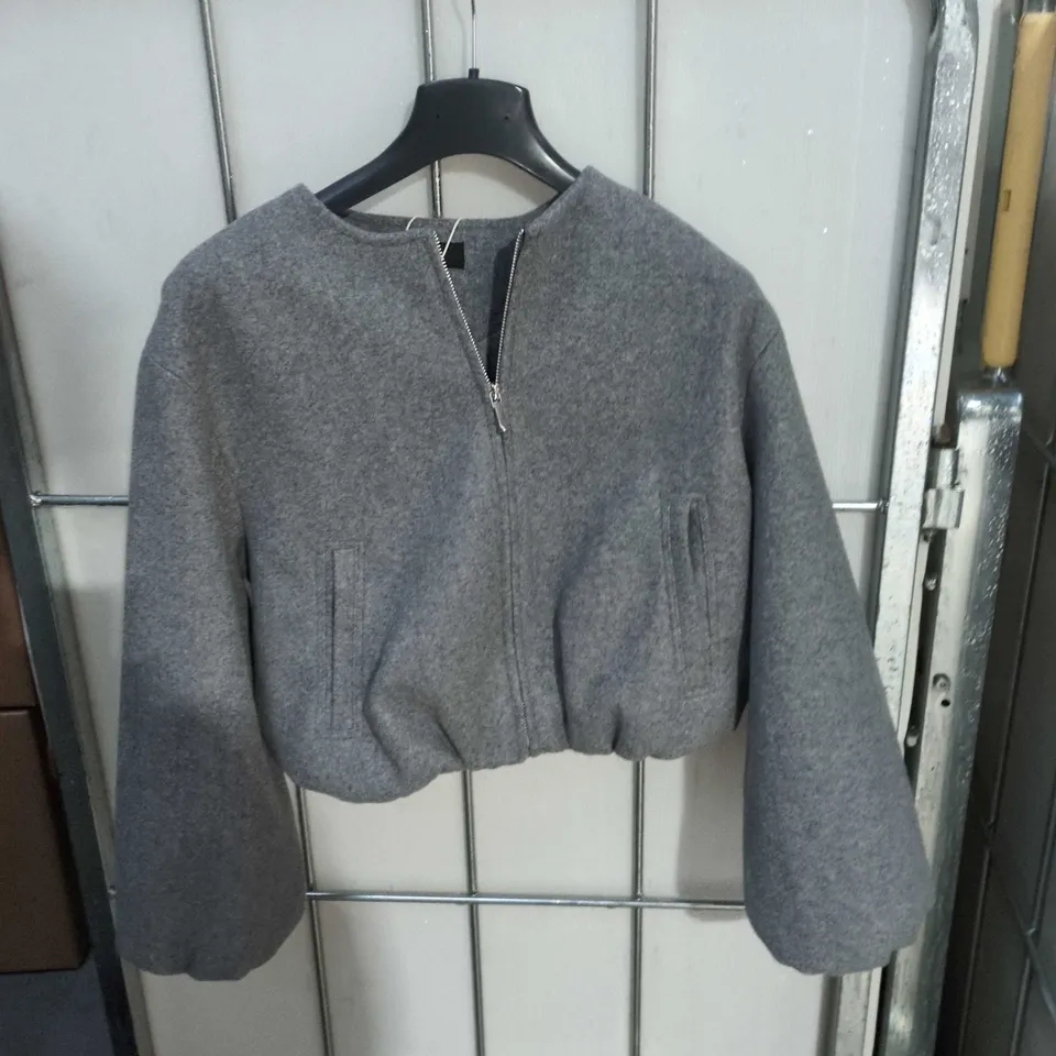 ZARA WOMEN'S CROPPED ZIP JACKET – GREY UK S