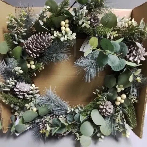BOXED EUCALYPTUS AND BERRY PRE-LIT WREATH
