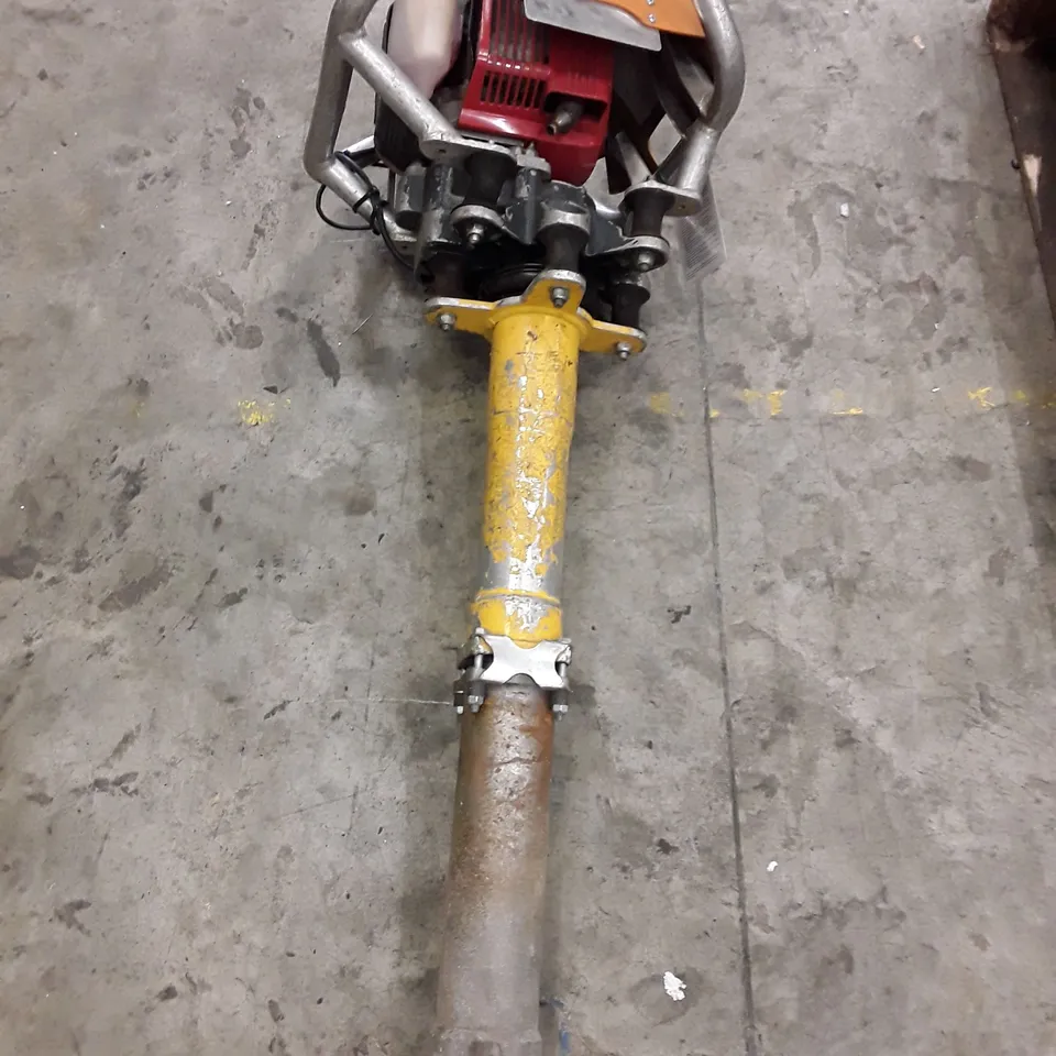 ROBEL 2 STROKE VERTICAL TAMPER