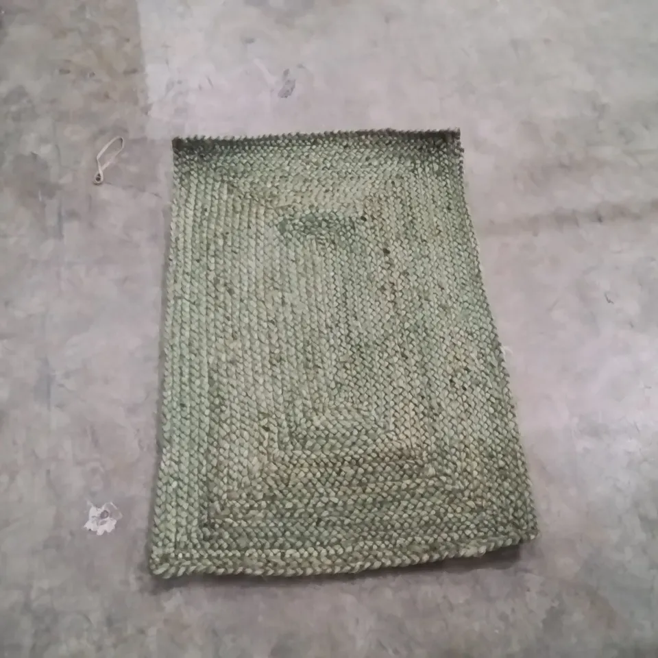 QUALITY DESIGNER AREA RUG - APPROXIMATELY 100X60CM