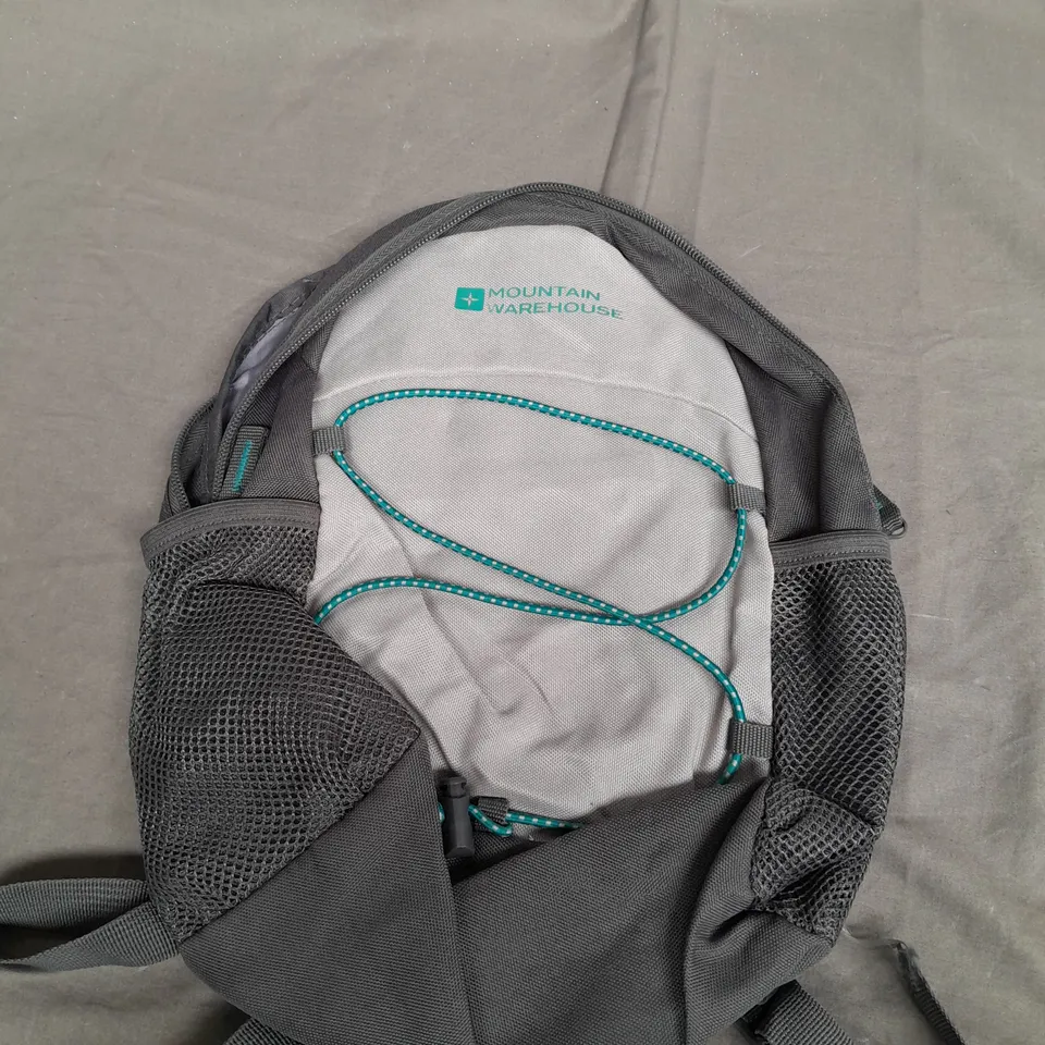 MOUNTAIN WAREHOUSE SMALL BACKPACK
