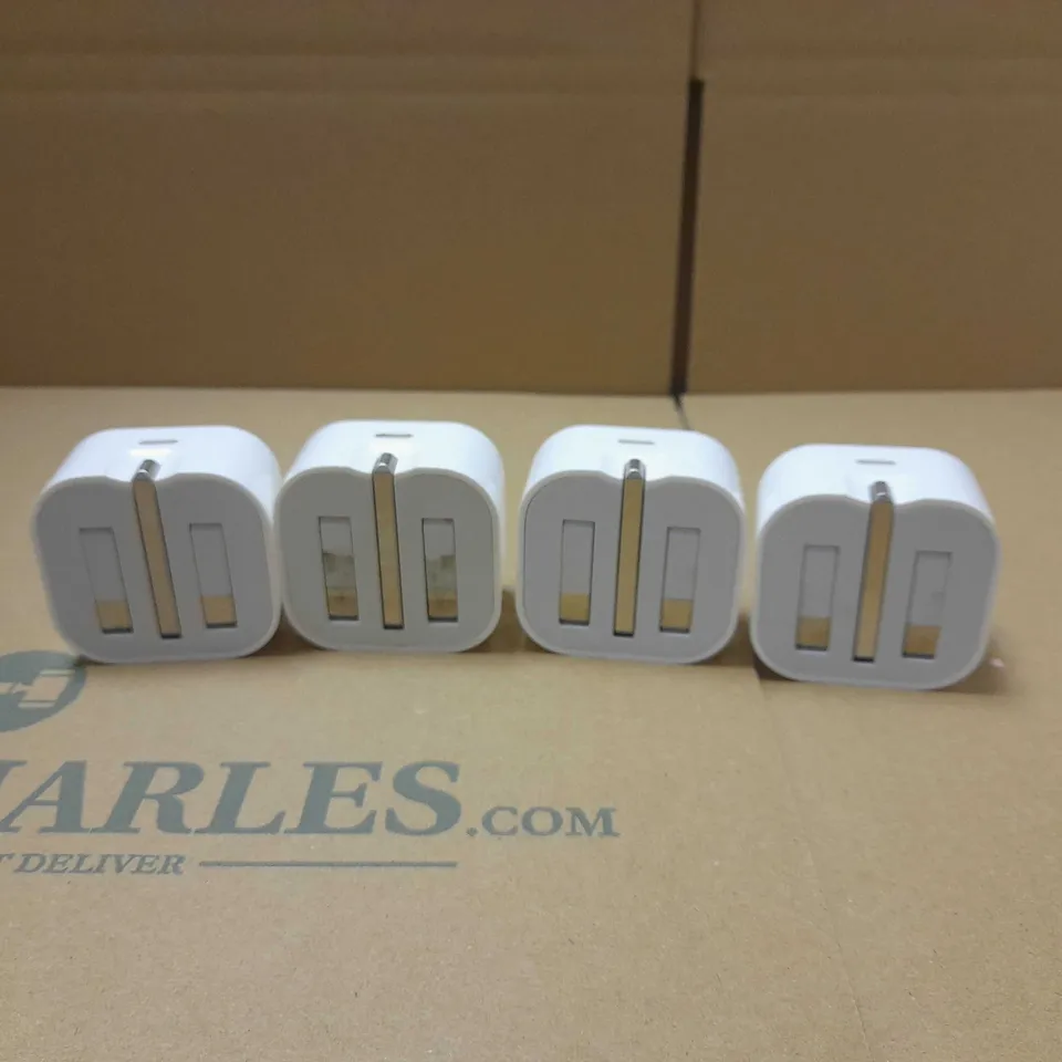 BOX OF APPROX 145 APPLE FOLDING PLUGS USB C 20W
