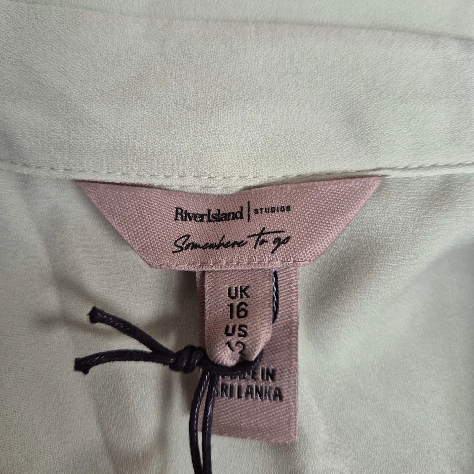 RIVER ISLAND STUDIO BLOUSE – PALE GREEN WITH WHITE SCALLOPED TRIM, UK 16