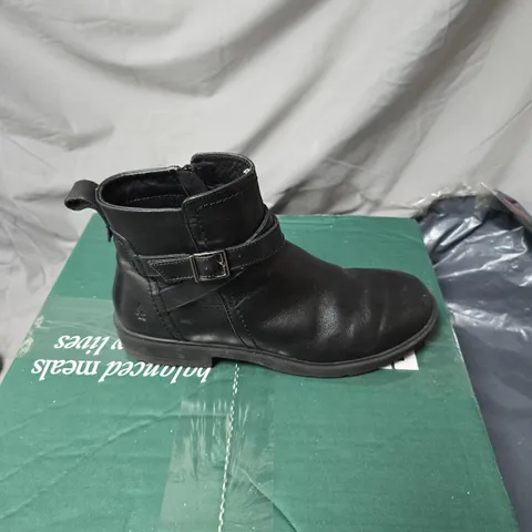 WOMENS BLACK ANKLE BOOTS, SIZE 5