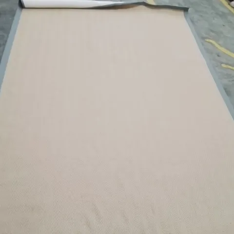 QUALITY DESIGNER AREA RUG APPROXIMATELY 300X200CM