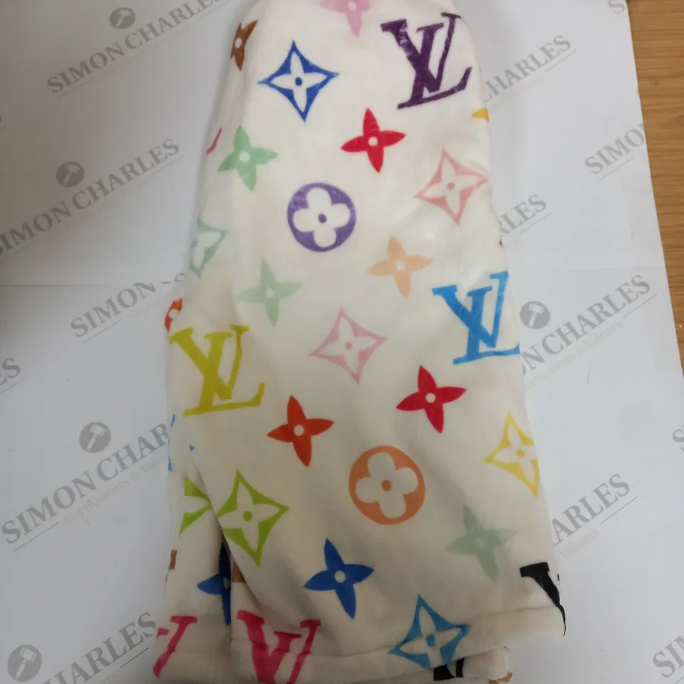 LOUIS VUITTON FLEECED SHORTS SIZE M