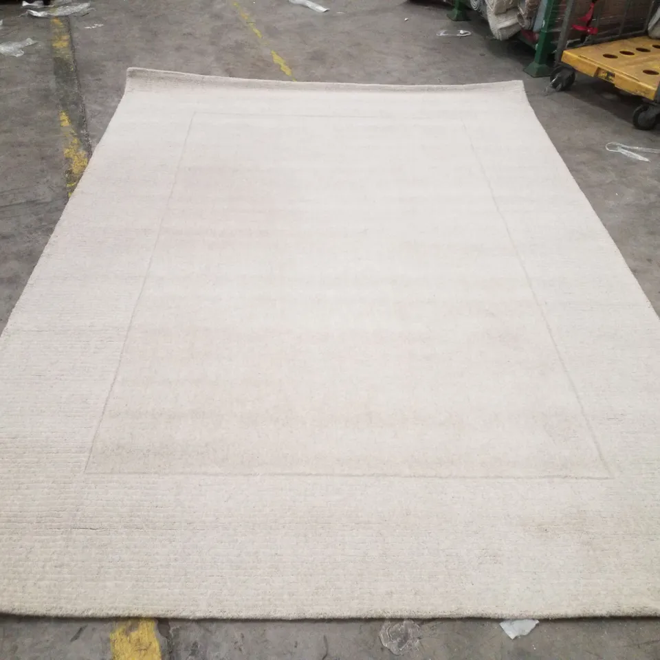 QUALITY DESIGNER AREA RUG - APPROXIMATELY  285X200CM