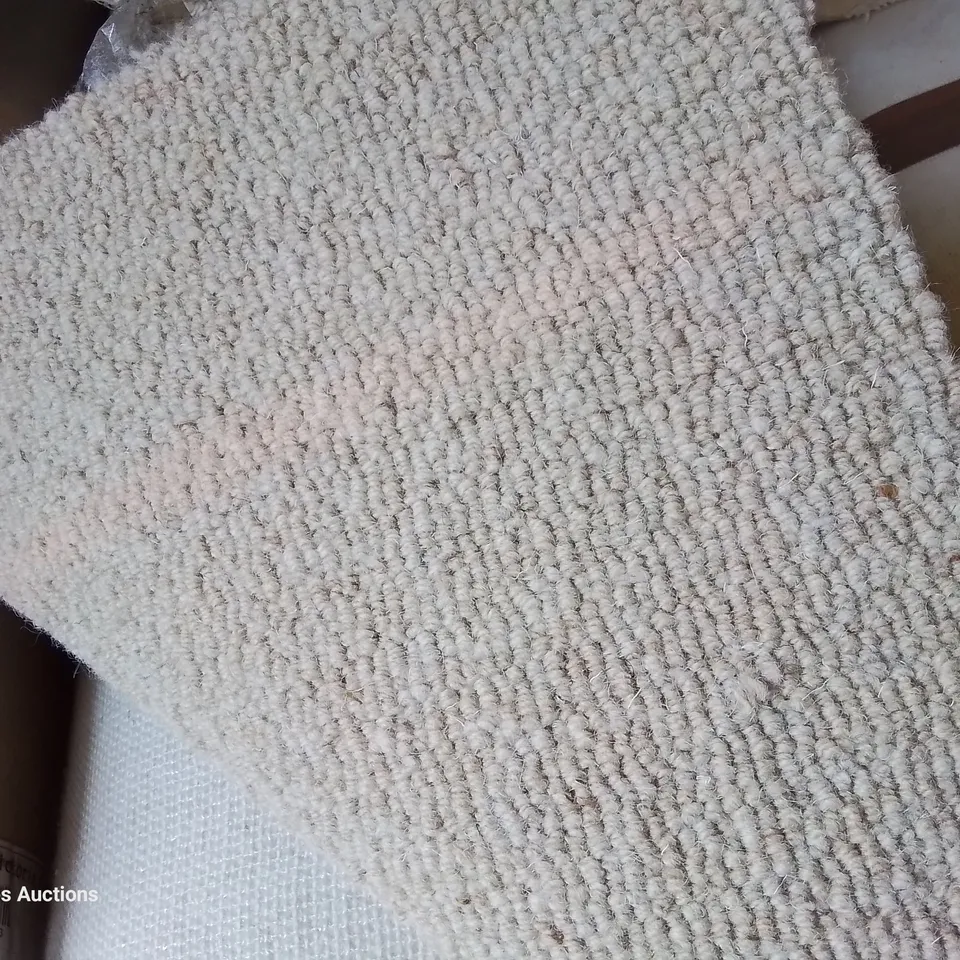 ROLL OF QUALITY LAKELAND HERDWICK CARPET APPROXIMATELY 4M × 13.34M