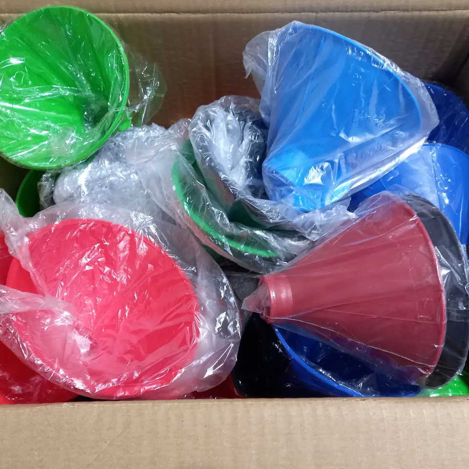 LOT OF APPROXIMATELY 20 ICE SCRAPERS 
