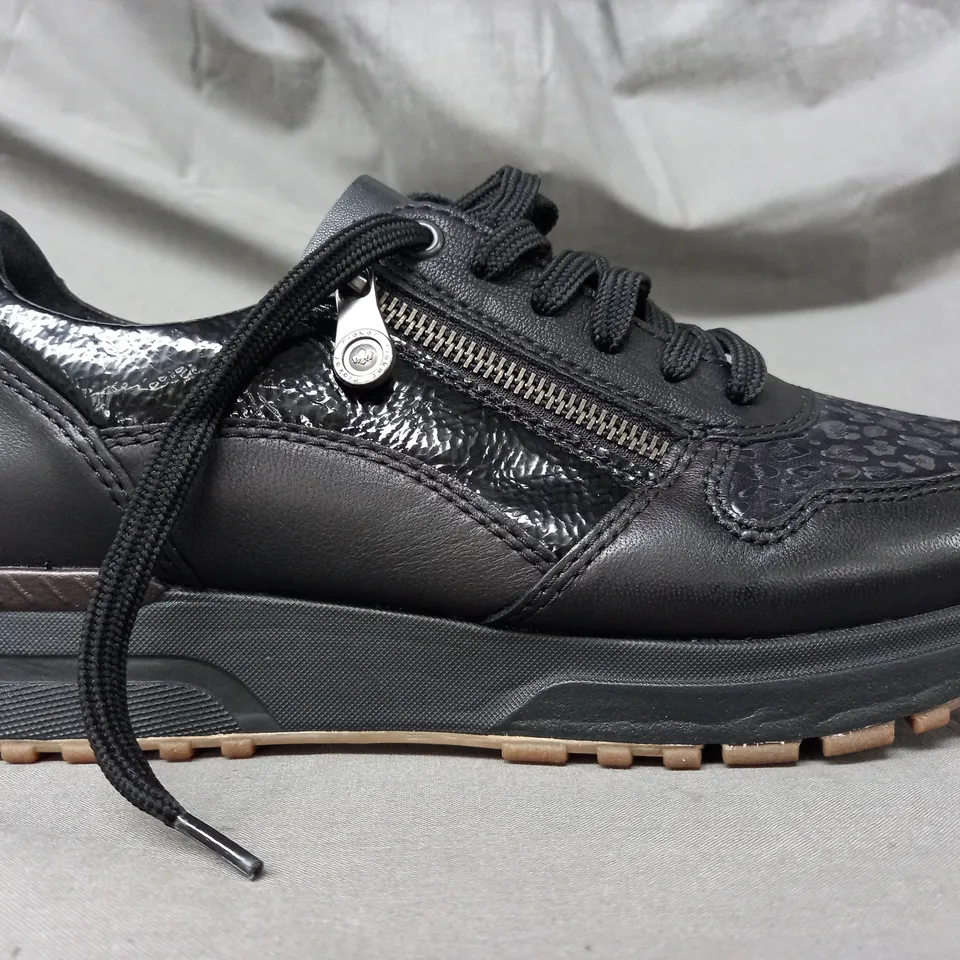 BOXED PAIR OF RIEKER TRAINERS IN BLACK SIZE 6.5
