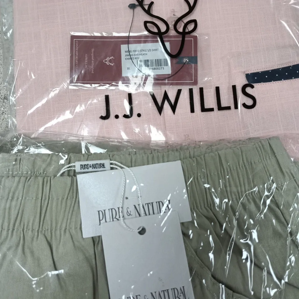 LOT OF APPROXIMATELY 40 ASSORTED CLOTHING ITEMS IN VARIOUS STYLES AND SIZES