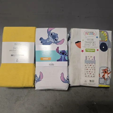 BOX OF APPROXIMATELY 15 ASSORTED BEDDING & SOFT FABRICS ITEMS TO INCLUDE - DUVET SETS - FITTED SHEETS - ETC