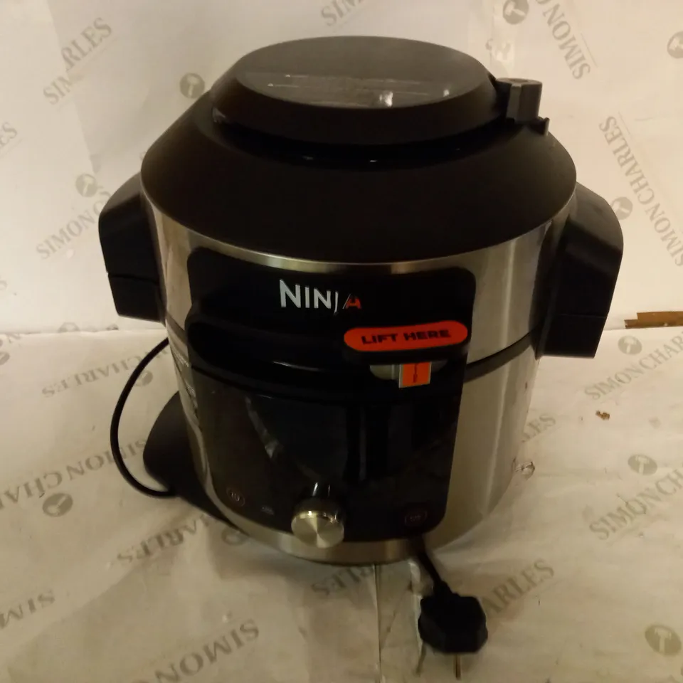NINJA FOODI SMARTLID 7.5L MULTI COOKER & AIR FRYER