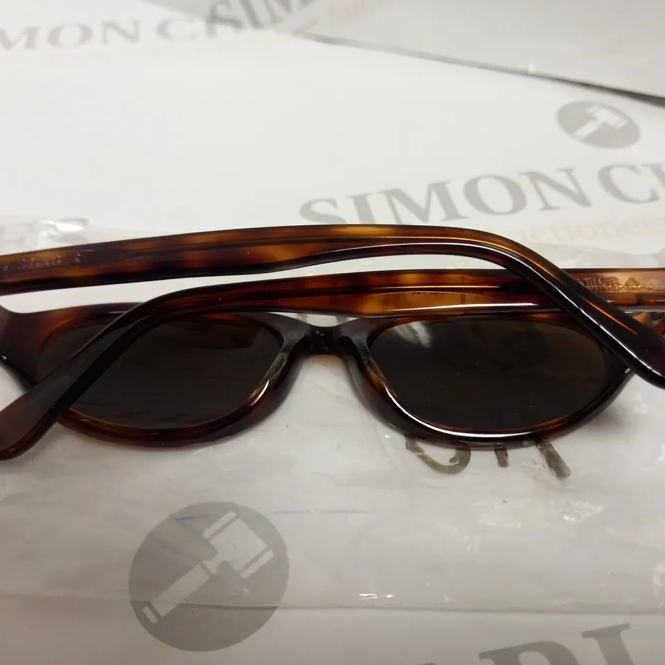 APPROXIMATELY 11 DIERRE STING SUNGLASSES - BOXED