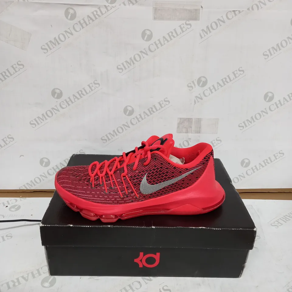 PAIR OF RED NIKE TRAINERS SIZE 7