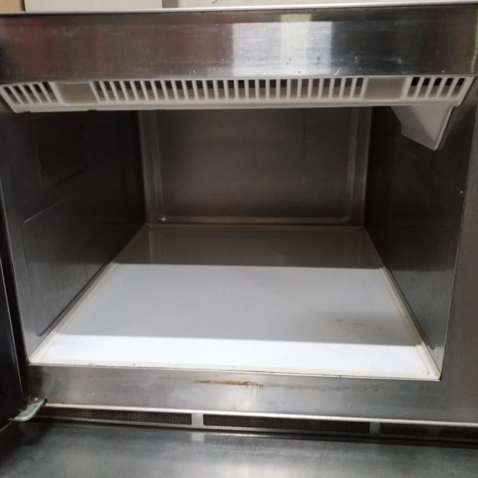 MENUMASTER COMMERCIAL MICROWAVE OVEN – MODEL RFS511TSW13