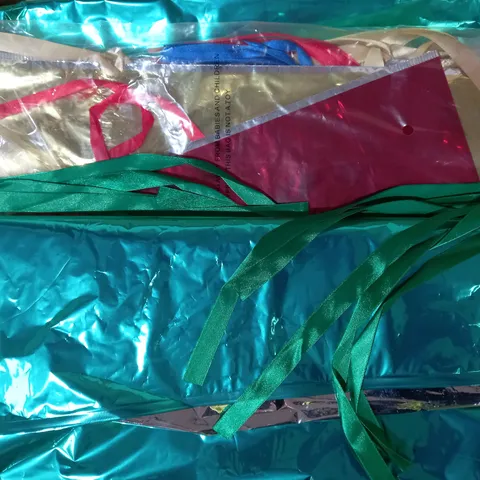 BOXED 50 PIECE DRAWSTRING GIFT BAG SET