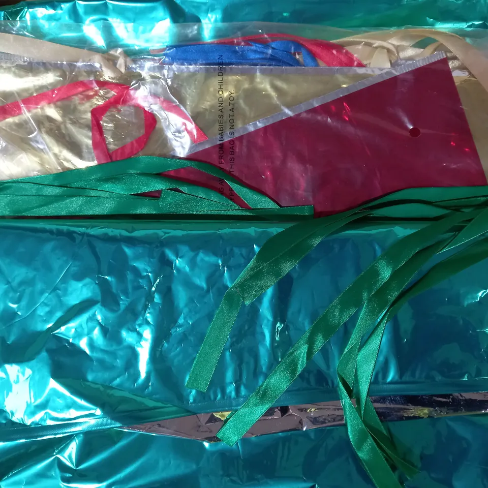 BOXED 50 PIECE DRAWSTRING GIFT BAG SET
