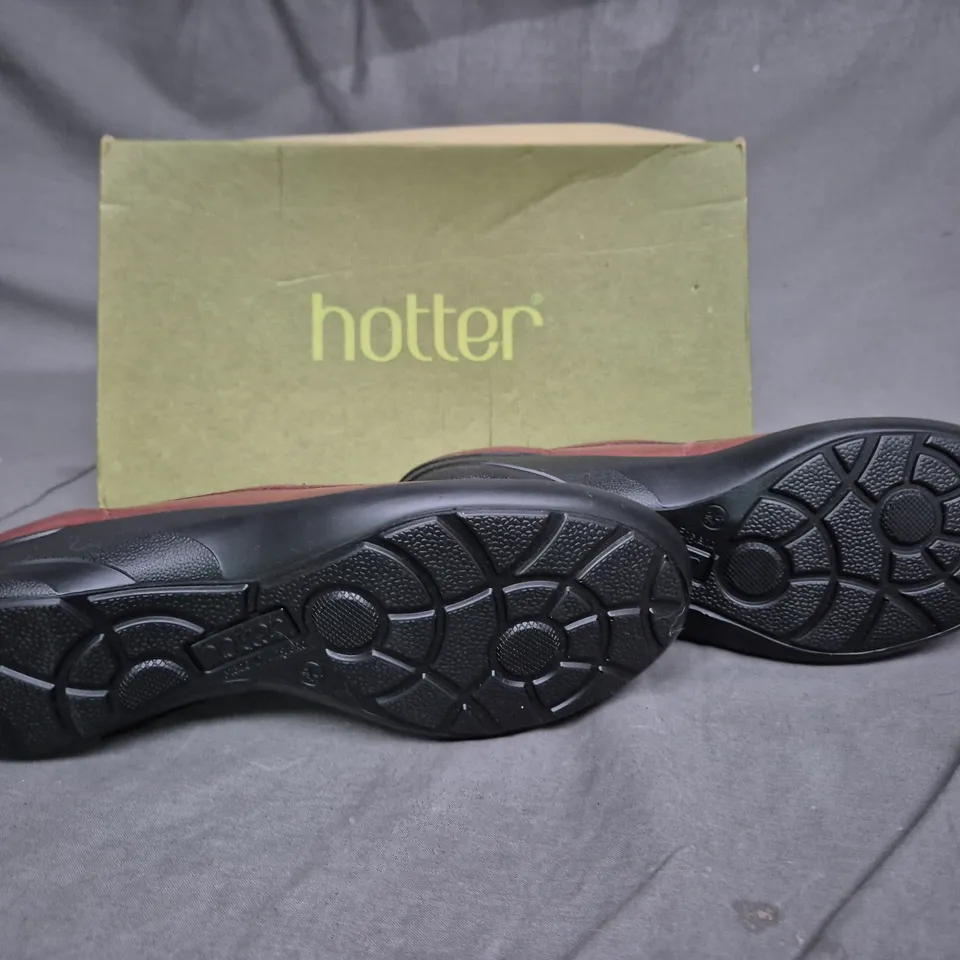 BOXED PAIR OF HOTTER ENVY CHESTNUT LEAHER UK 5