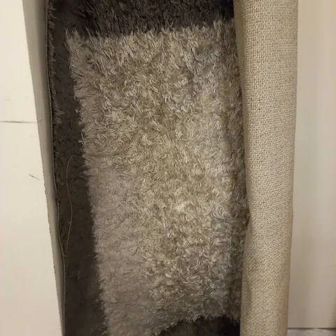 DESIGNER STYLE RUG - GREY