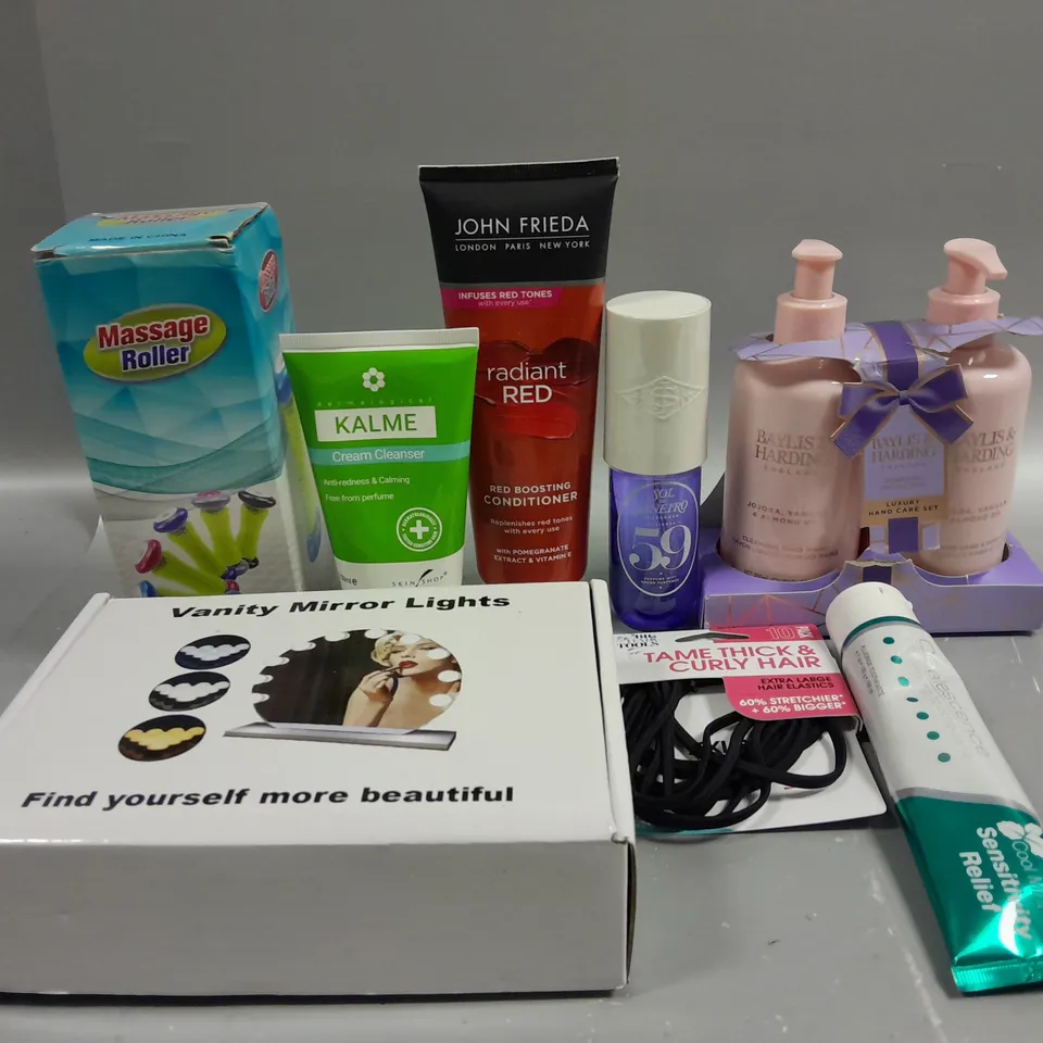 APPROXIMATELY 15 ASSORTED COSMETICS AND BEAUTY ITEMS TO INCLUDE JOHN FRIEDA, BAYLIS AND HARDING AND KALME 
