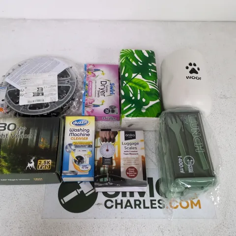 LOT OF APPROXIMATELY 30 ASSORTED HOUSEHOLD ITEMS TO INCLUDE BINOCULARS, LUGGAGE SCALES AND STRING LIGHTS
