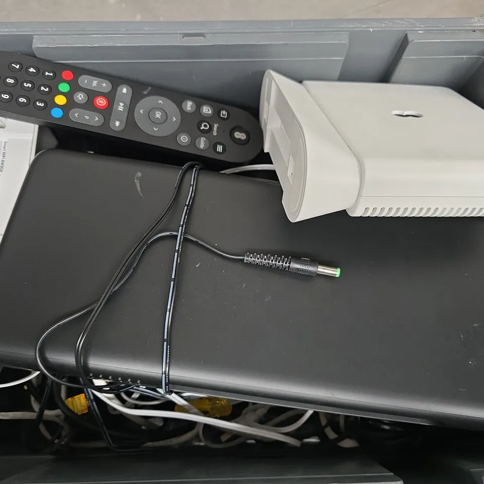 APPROXIMATELY 10 ASSORTED HOUSEHOLD ITEMS TO INCLUDE ROUTERS, CABLES, REMOTES, ETC