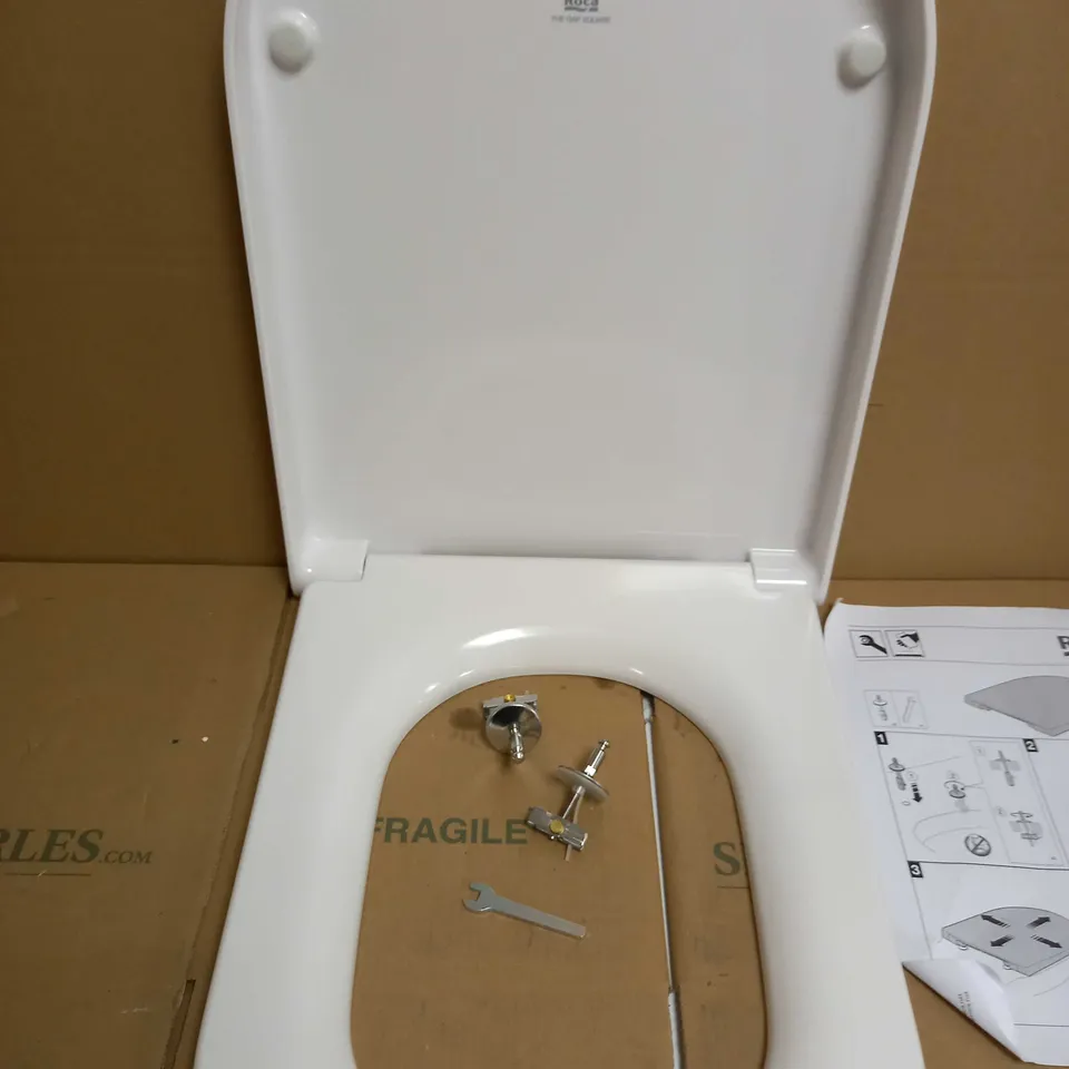 ROCA THE GAP STANDARD TOILET SEAT