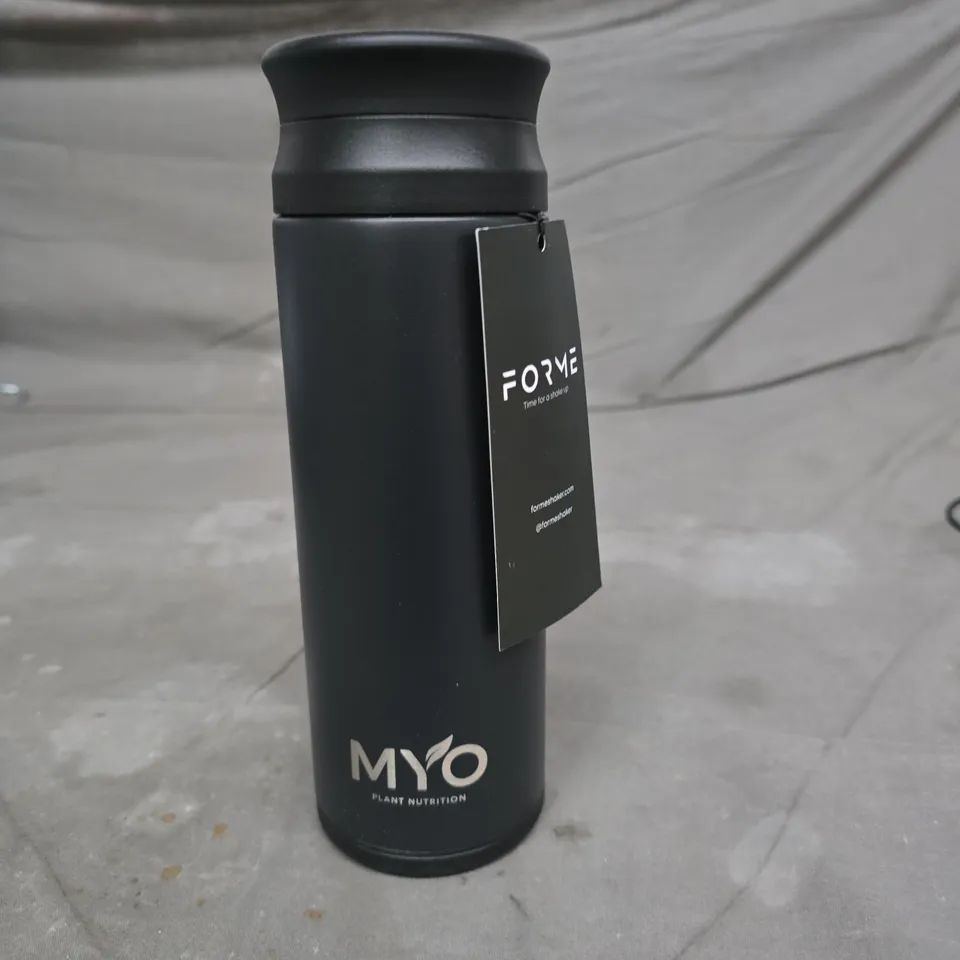 FORME black sports water bottle with MYO Plant Nutrition branding