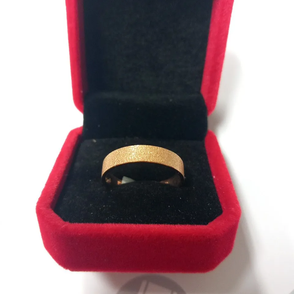 BERING GOLD PLATED SPARKLY RING SIZE 8