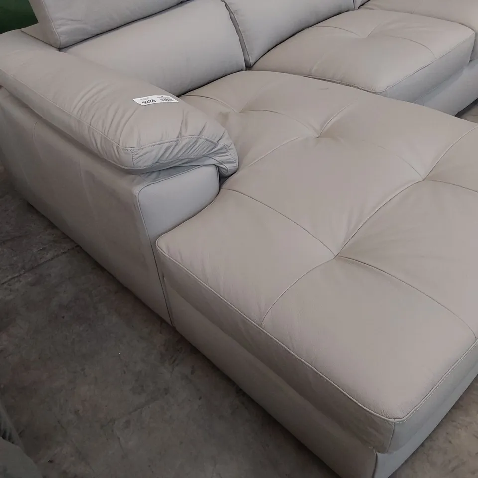 DESIGNER ITALIAN STYLE CHAISE SOFA WITH ADJUSTABLE HEADRESTS LIGHT GREY LEATHER 