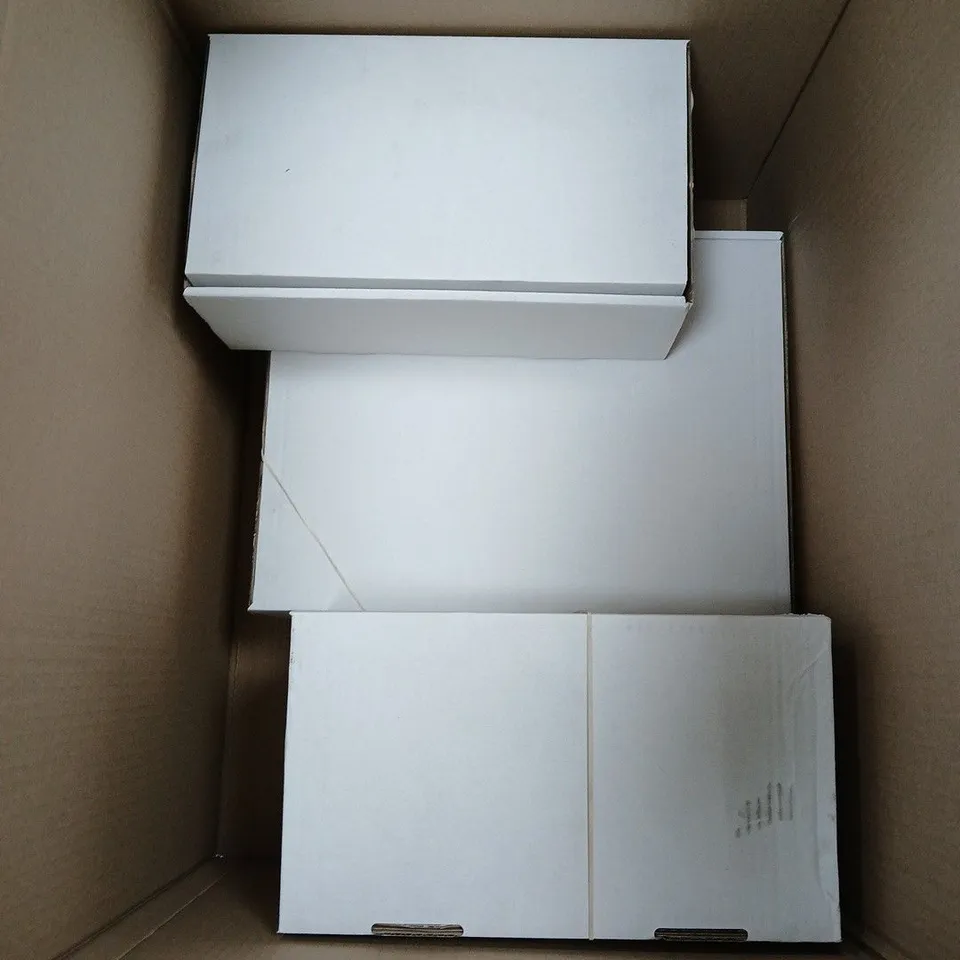 BOX OF APPROX 6 ASSORTED PAIRS OF SHOES IN VARIOUS STYLES, COLOURS AND SIZES