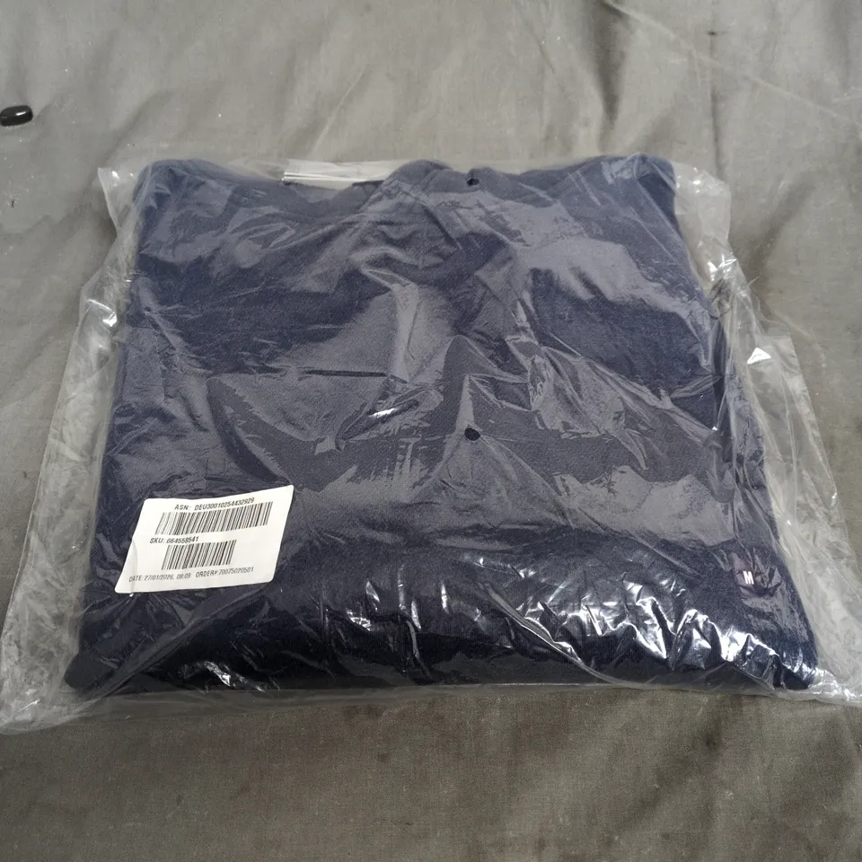 BAGGED HOLLISTER CASUAL HOODIE IN NAVY - SIZE M