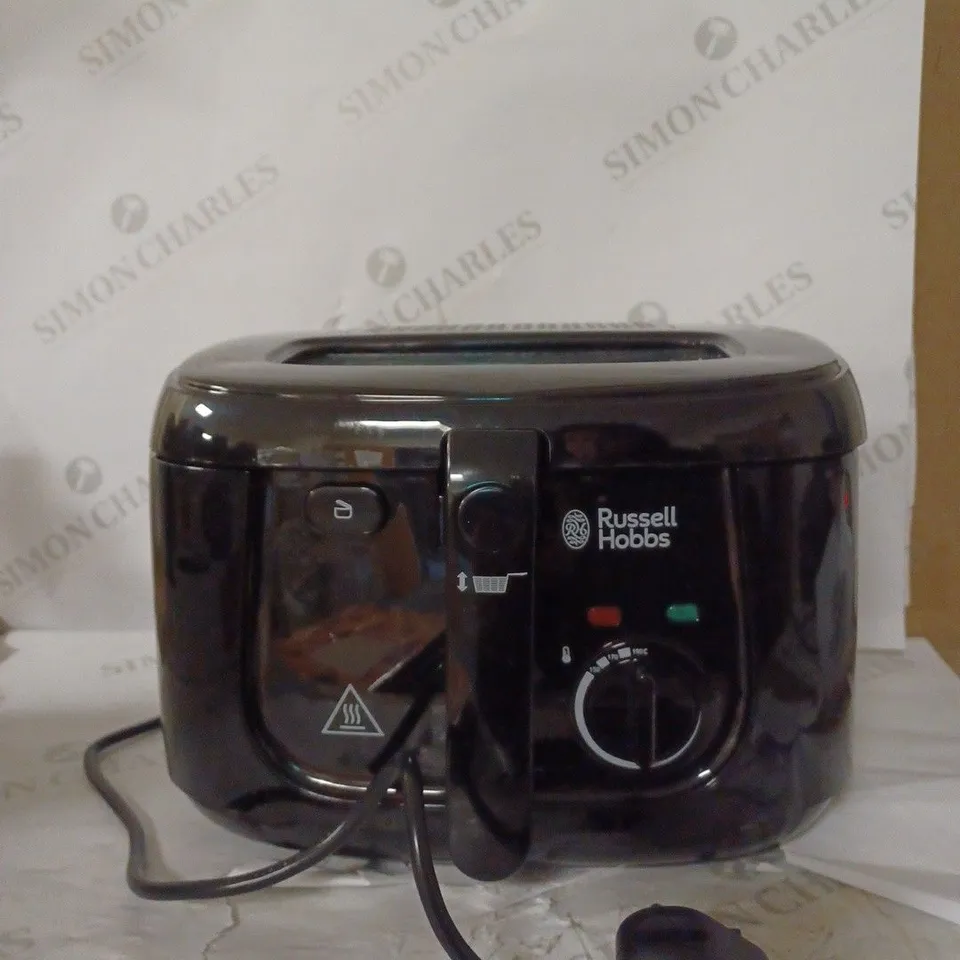 RUSSELL HOBBS 24570 DEEP FRYER, 2.5 L, 1800 W, BLACK