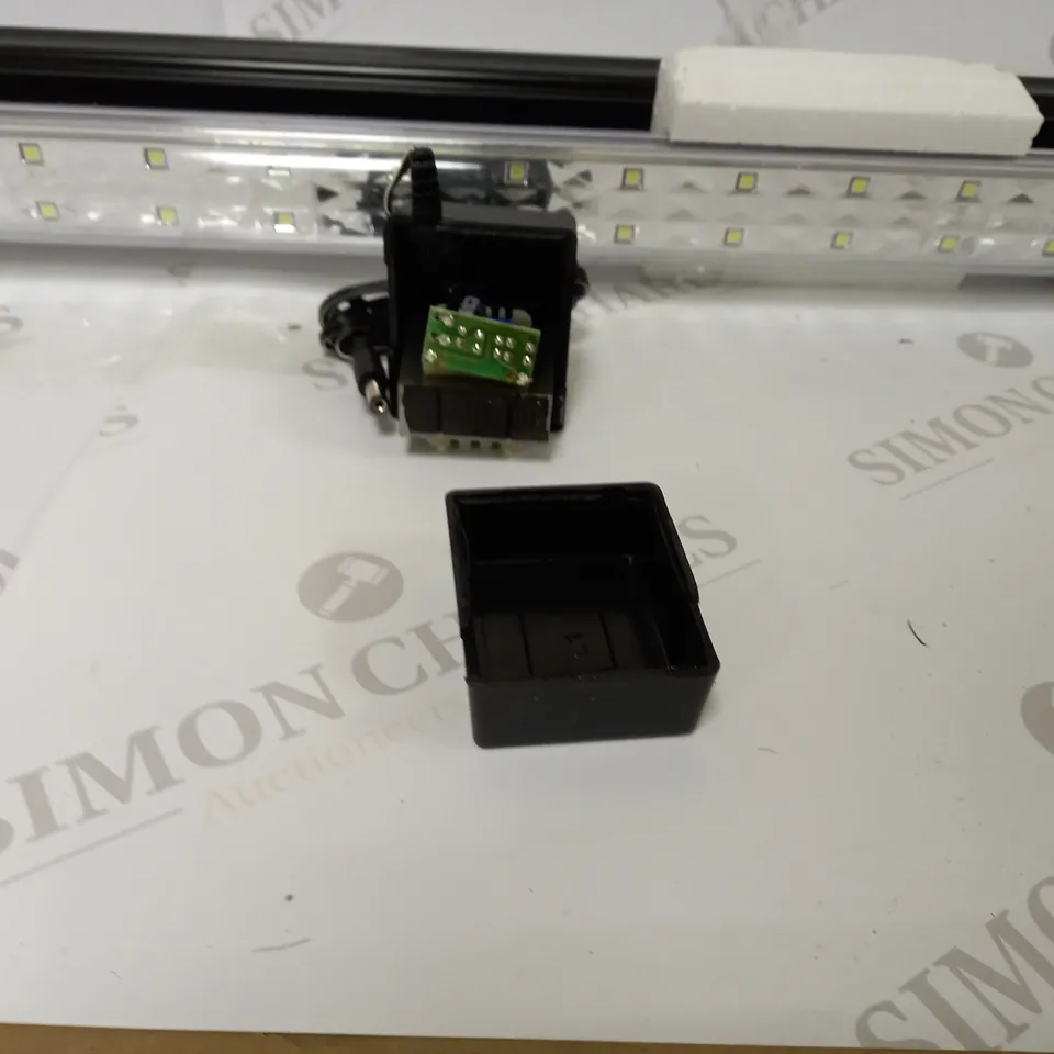 DRAPER TOOLS LTD DRAPER 51328 36 SMD LED RECHARGEABLE UNDERBONNET MAGNETIC INSPECTION LAMP