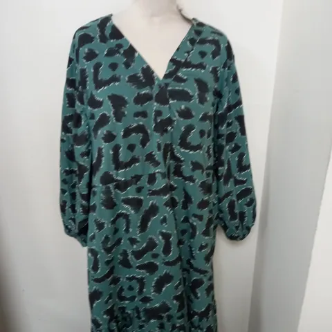 ABSTRACT ANIMAL PRINT CLARA DRESS SIZE 2