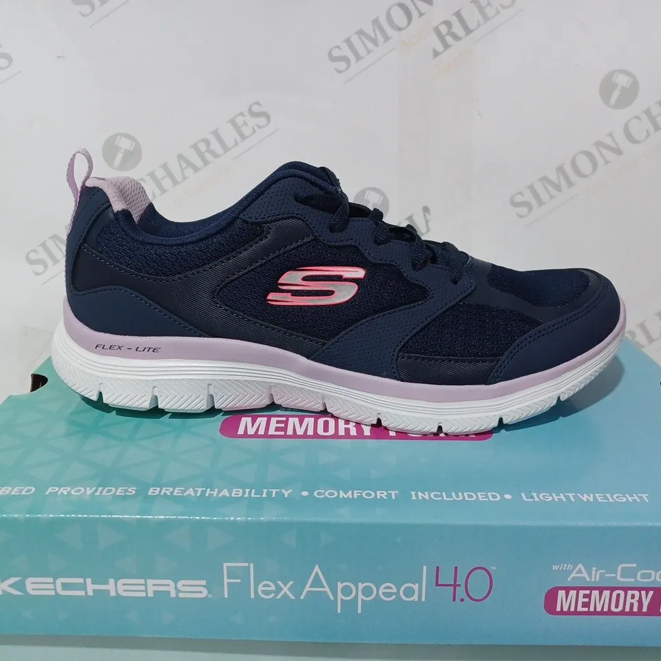 BOXED SKETCHERS FLEX APPEAL 4 LADIES TRAINERS - SIZE 5