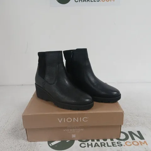 VIONIC WOMEN'S BLACK LEATHER ANKLE BOOTS β UK 4
