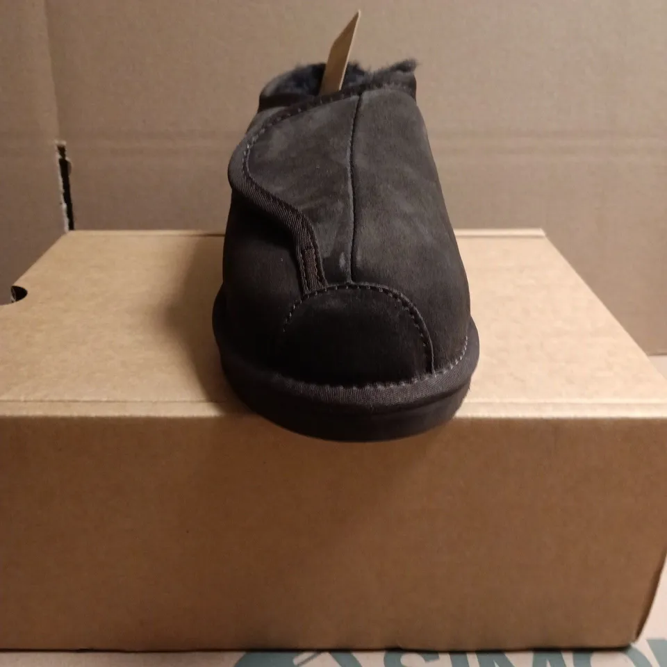 EVERAU SWIFTLET SLIPPERS – CHOCOLATE – 4.5