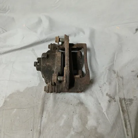 USED VEHICLE BRAKE CALIPER REPLACEMENT PART