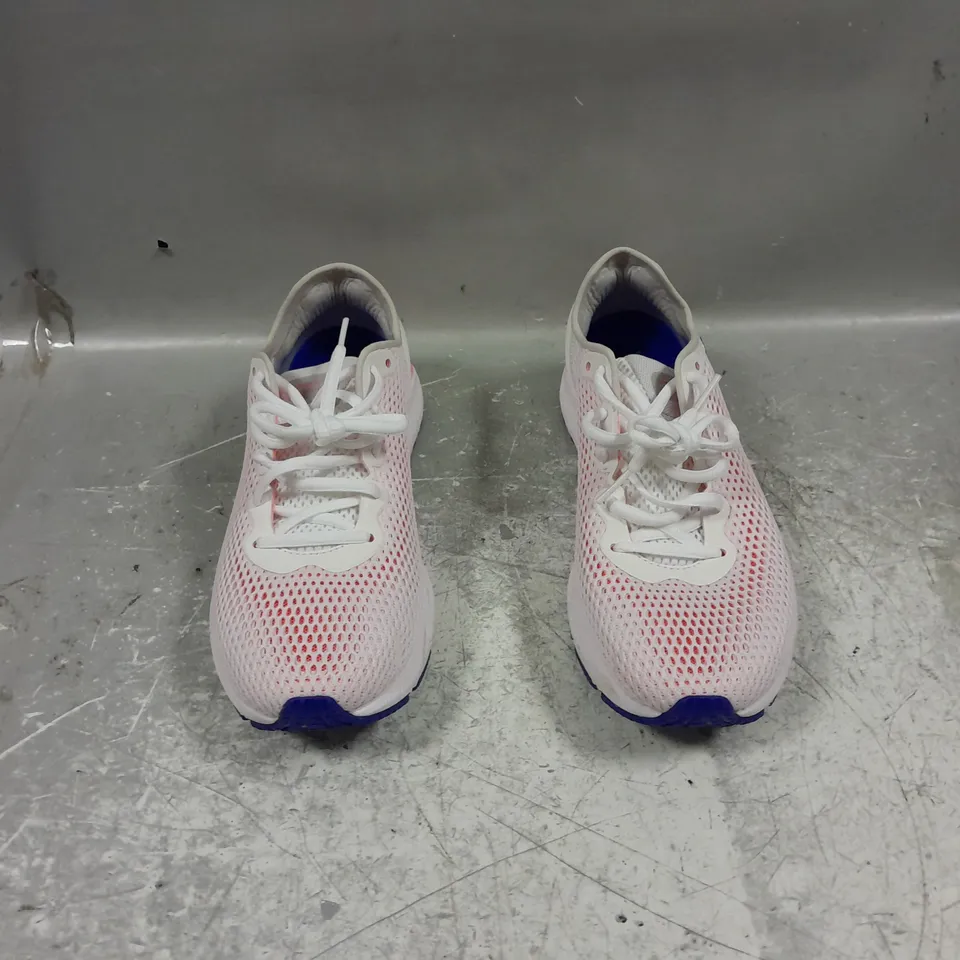 UNBOXED PAIR OF UNDER ARMOR HOVR SONIC RUNNING UK 6 