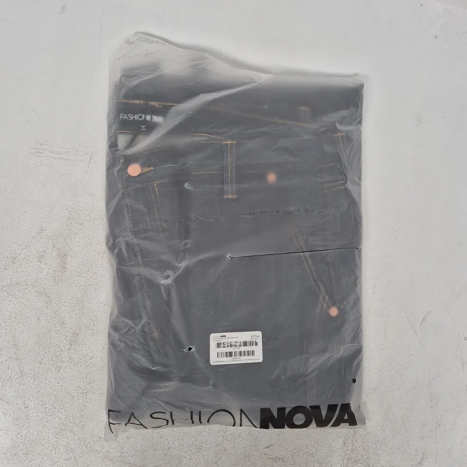 BAGGED FASHION NOVA PREMIUM SELVEDGE WIDE LEG TROUSER JEANS IN DARK DENIM SIZE 22 PLUS