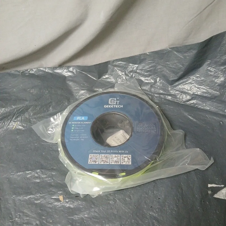 GEEETECH PLA 3D PRINTER FILAMENT UNBOXED